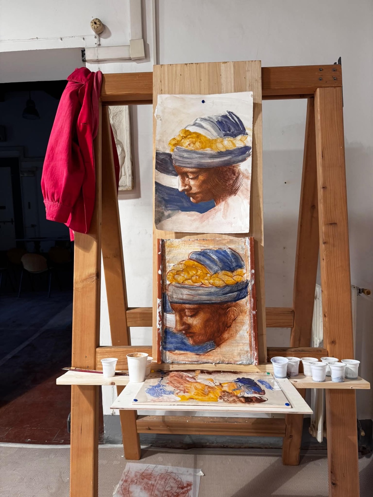 Due studi di testa a colore sul cavalletto